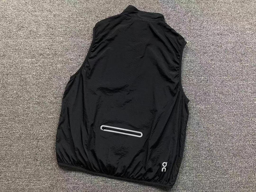 On Running 139 ON VEST 5207071019 (Im 170Cm 60Kg I Wear Size L In The Phot) - Image 20