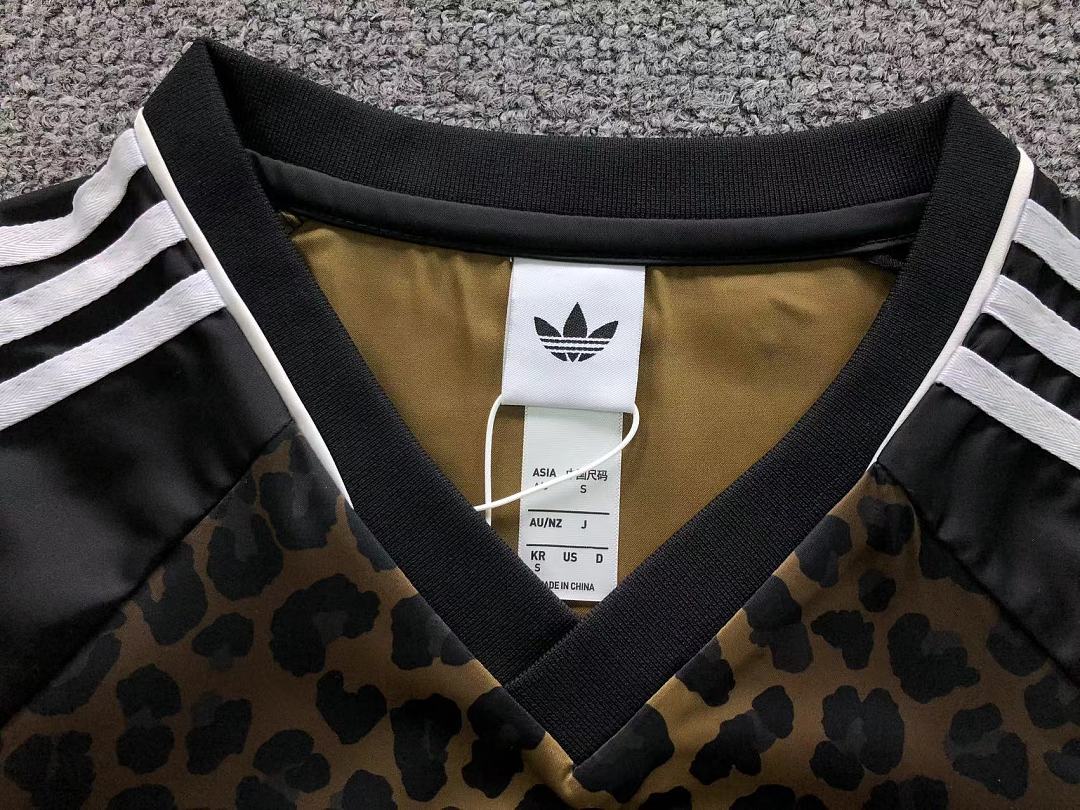 Adidas SHORTS A⭐I⭐AS T-SHIRT FEMAIE - Image 12