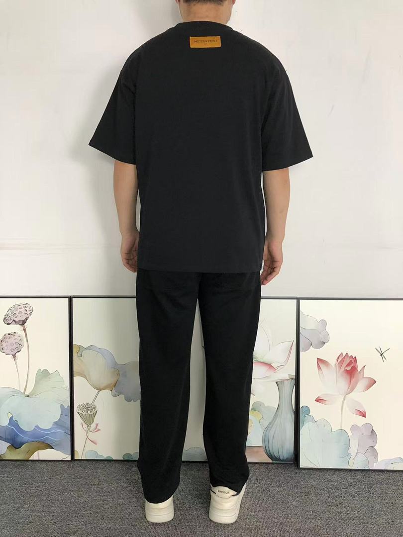 Louis Vuitton 118 L⭐ T-SHIRT 12483160 (Im 170Cm 60Kg I Wear Size S In The Phot) - Image 4