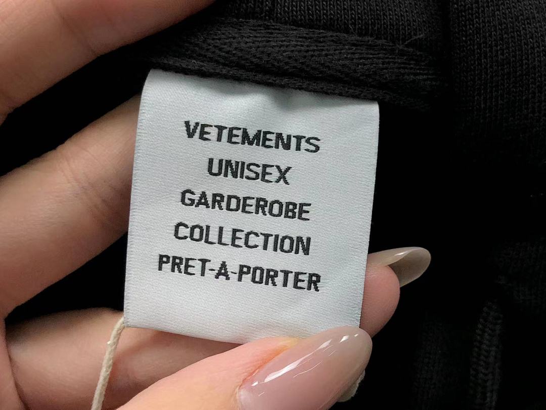 Vetements 238 VETEMENTS - Image 20