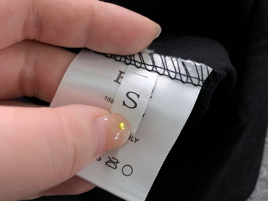 Chanel 98 ENFANTS RICHES DEPRIMES LONG SLEEVED 5211202162 (Im 170Cm 60Kg I Wear Size S In The Phot) - Image 17