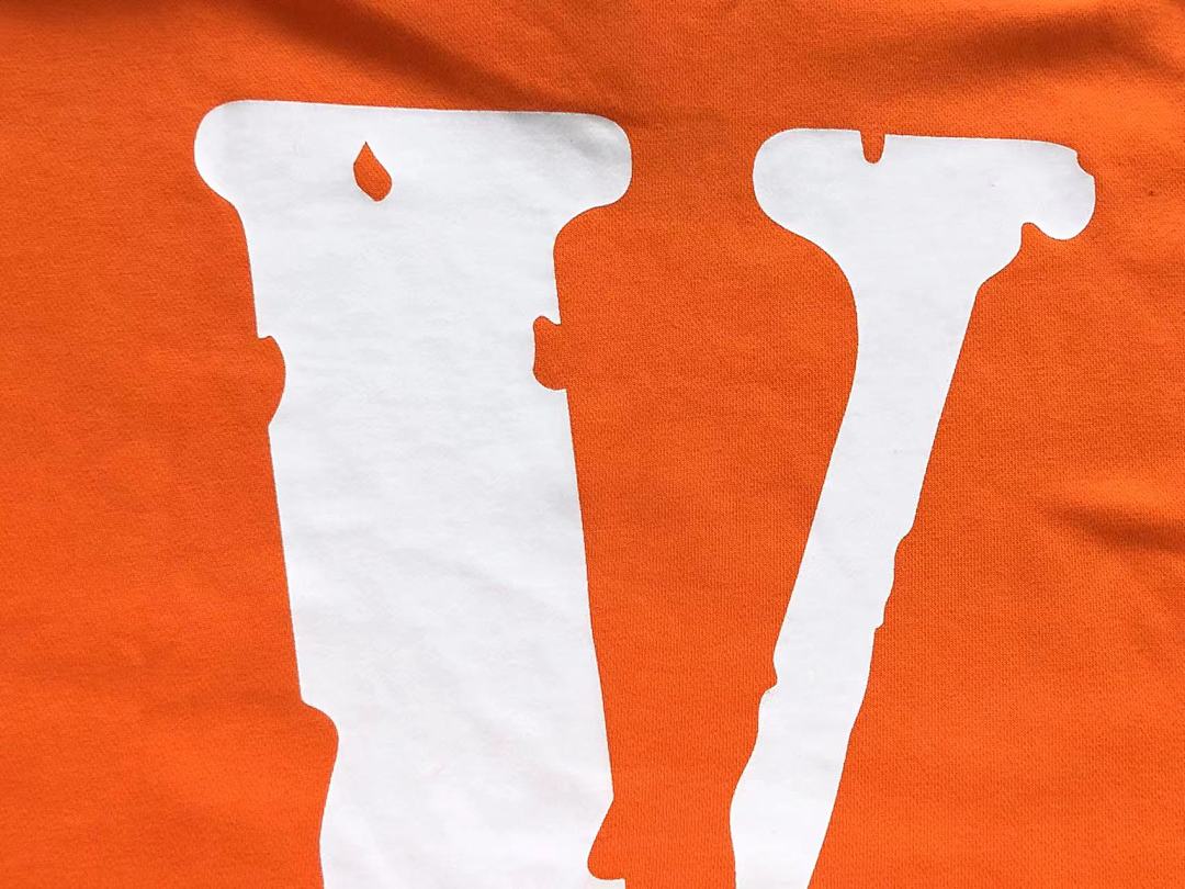 On Running 118 VLONE HOODIE 510114191 (Im 170Cm 60Kg I Wear Size M In The Phot) - Image 9