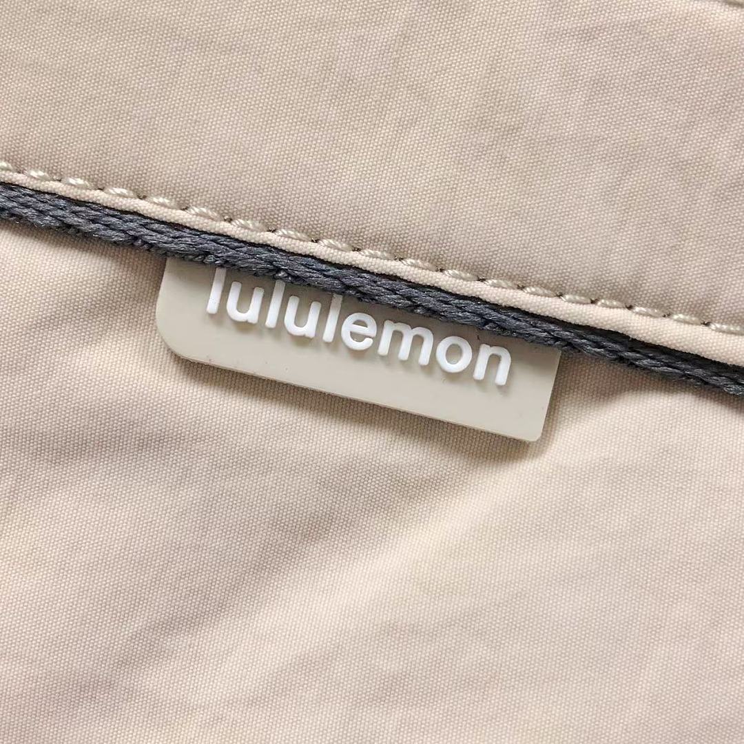 On Running 178 LULULEMON BAG 4207030777 Long 49CM* Wide 16CM* High - Image 13