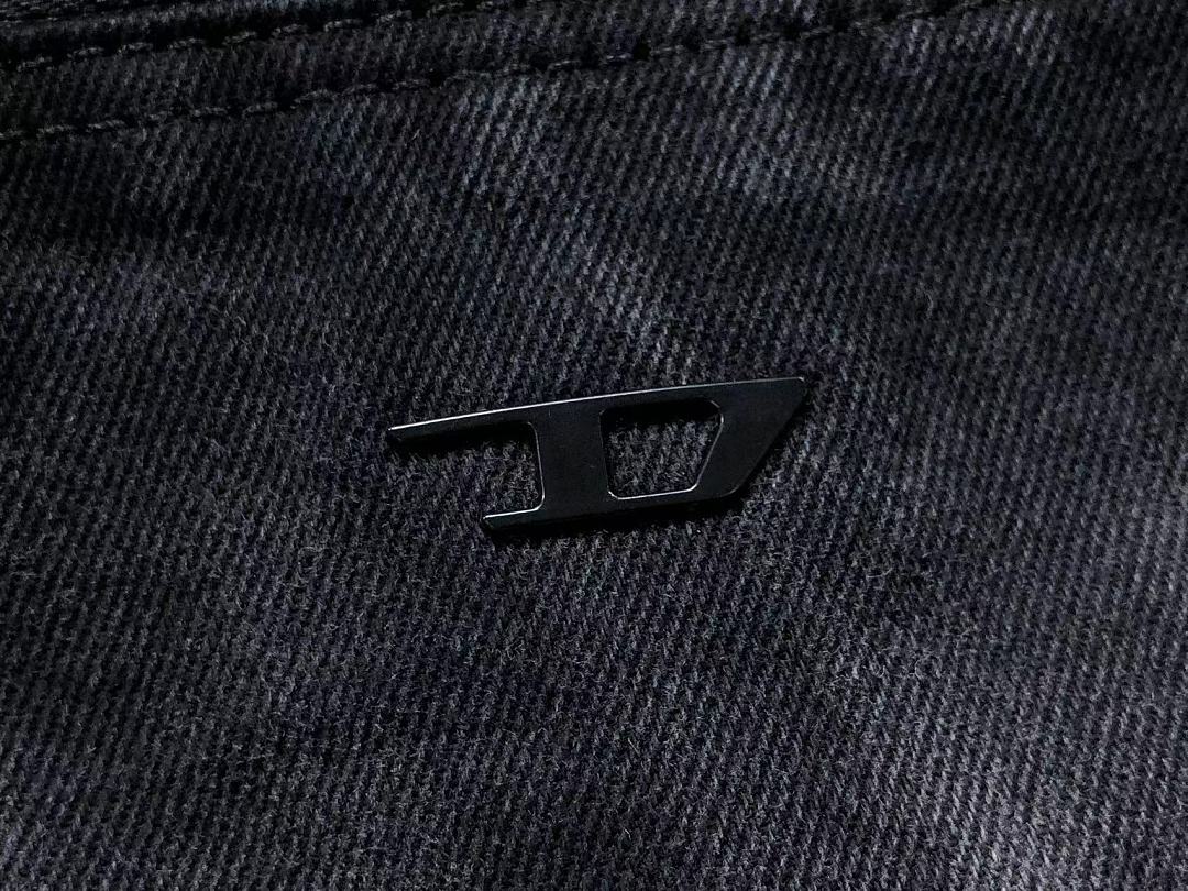 Diesel 218 DIESEL BAG 4207240275 (Long 34CM* Wide 9CM* High 20CM) - Image 5
