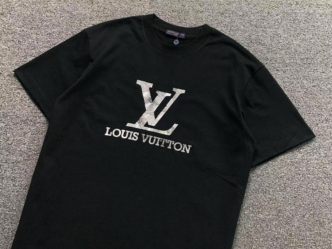 Louis Vuitton 118 L⭐ T-SHIRT 5232316147 (Im 170Cm 60Kg I Wear Size M In The Phot) - Image 12
