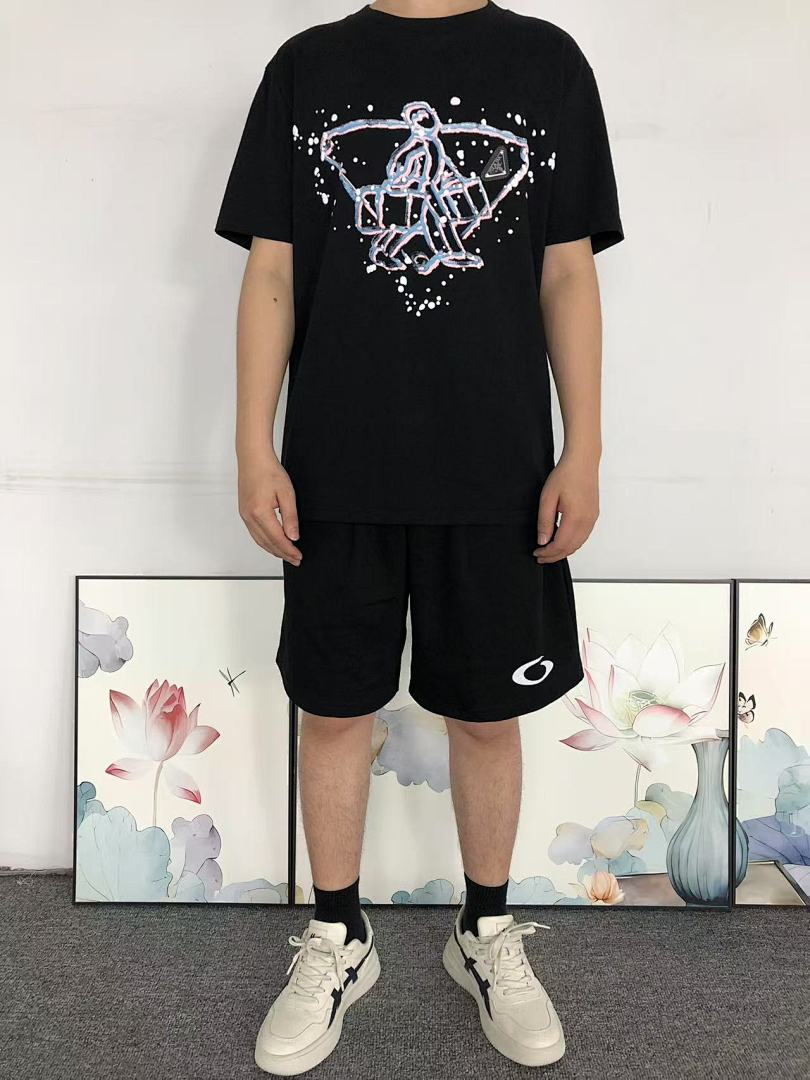 Prada 115 P⭐A⭐A T-SHIRT 1106133860 (Im 170Cm 60Kg I Wear Size S In The Phot) - Image 3