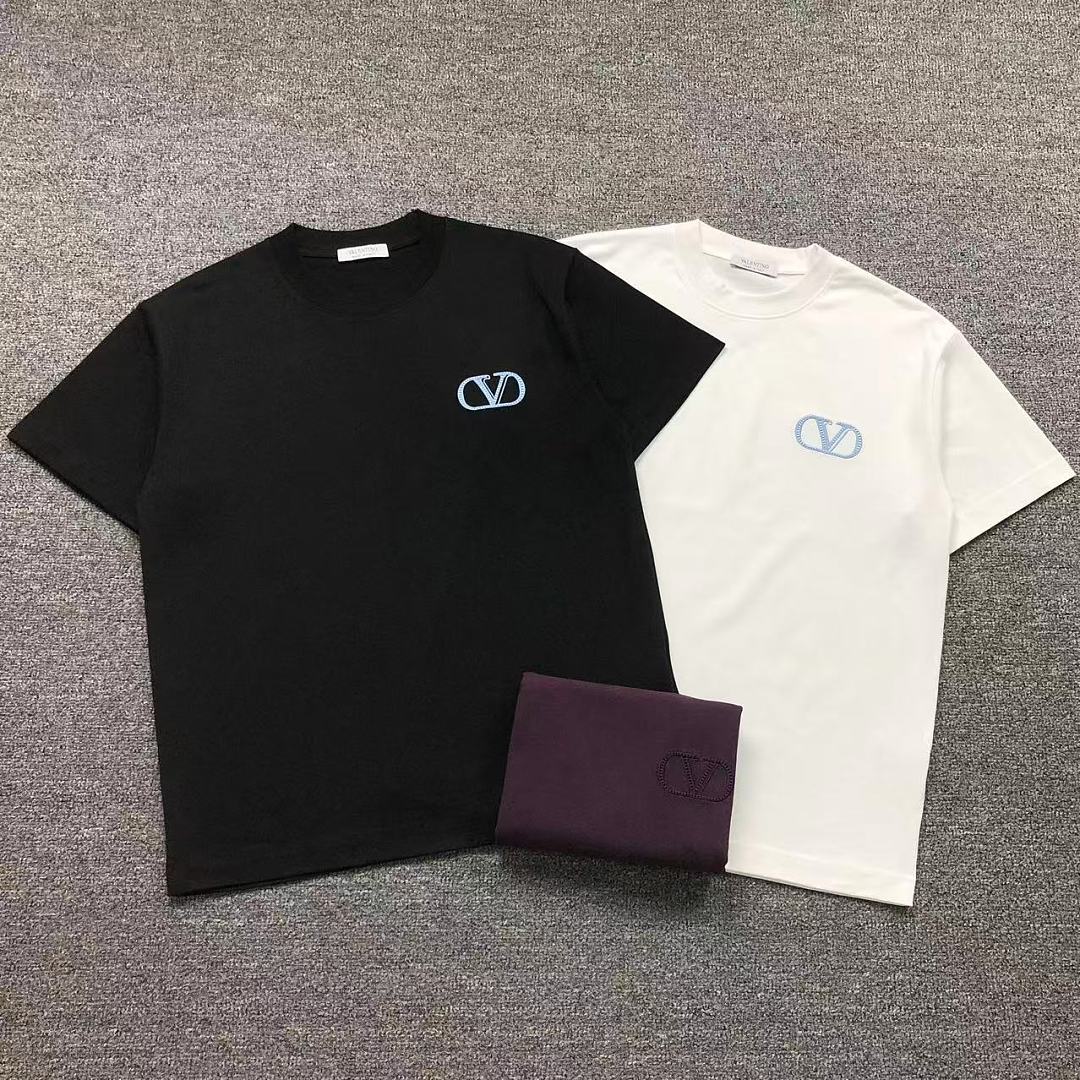 Valentino 125 VALENTINO T-SHIRT 52070403147 (Im 170Cm 60Kg I Wear Size L In The Phot)