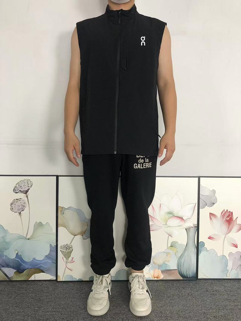 On Running 108 ON VEST 4205260577 (Im 170Cm 60Kg I Wear Size L In The Phot) - Image 3
