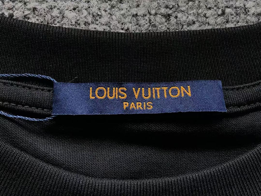 Louis Vuitton 118 L⭐ T-SHIRT 3203120321 (Im 170Cm 60Kg I Wear Size M In The Phot) - Image 15