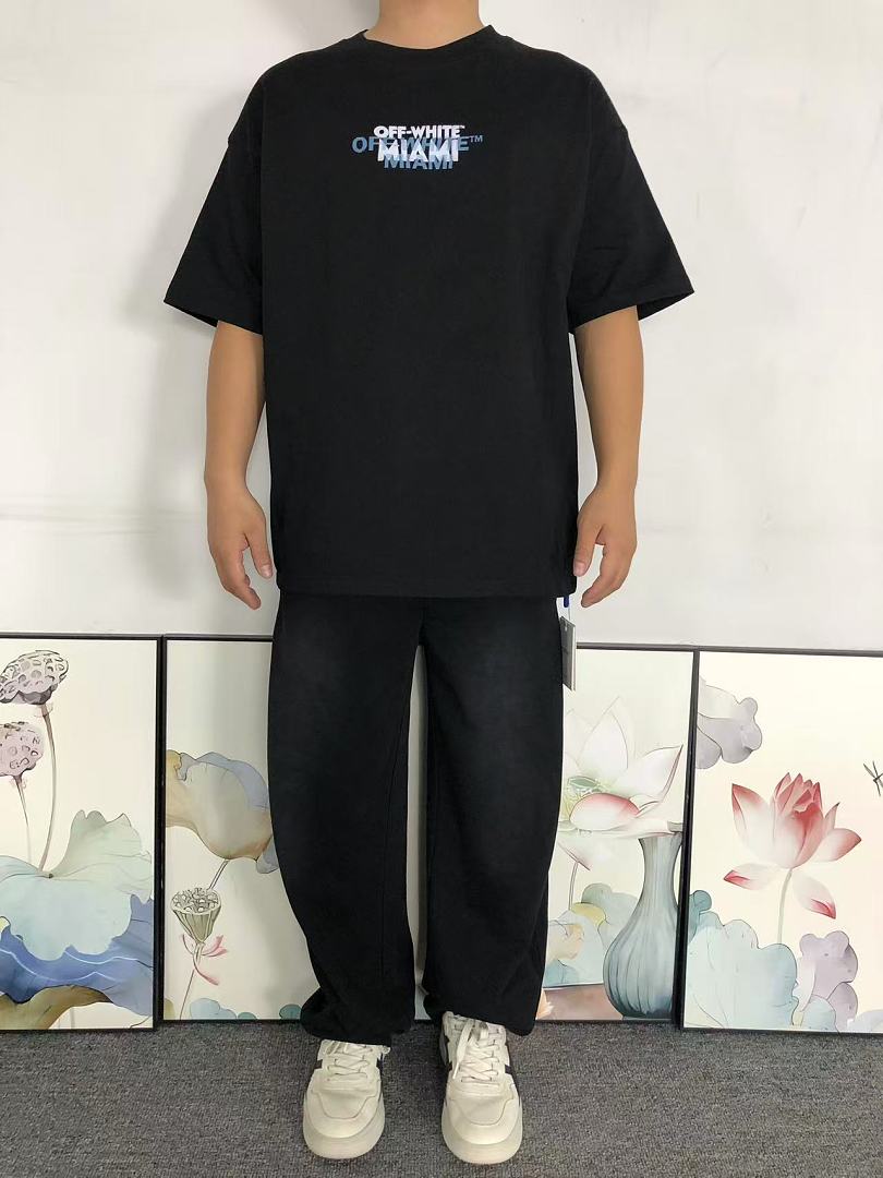 Off-White 105 OFF-WHITE T-SHIRT 5207181919 (Im 170Cm 60Kg I Wear Size M In The Phot) - Image 3