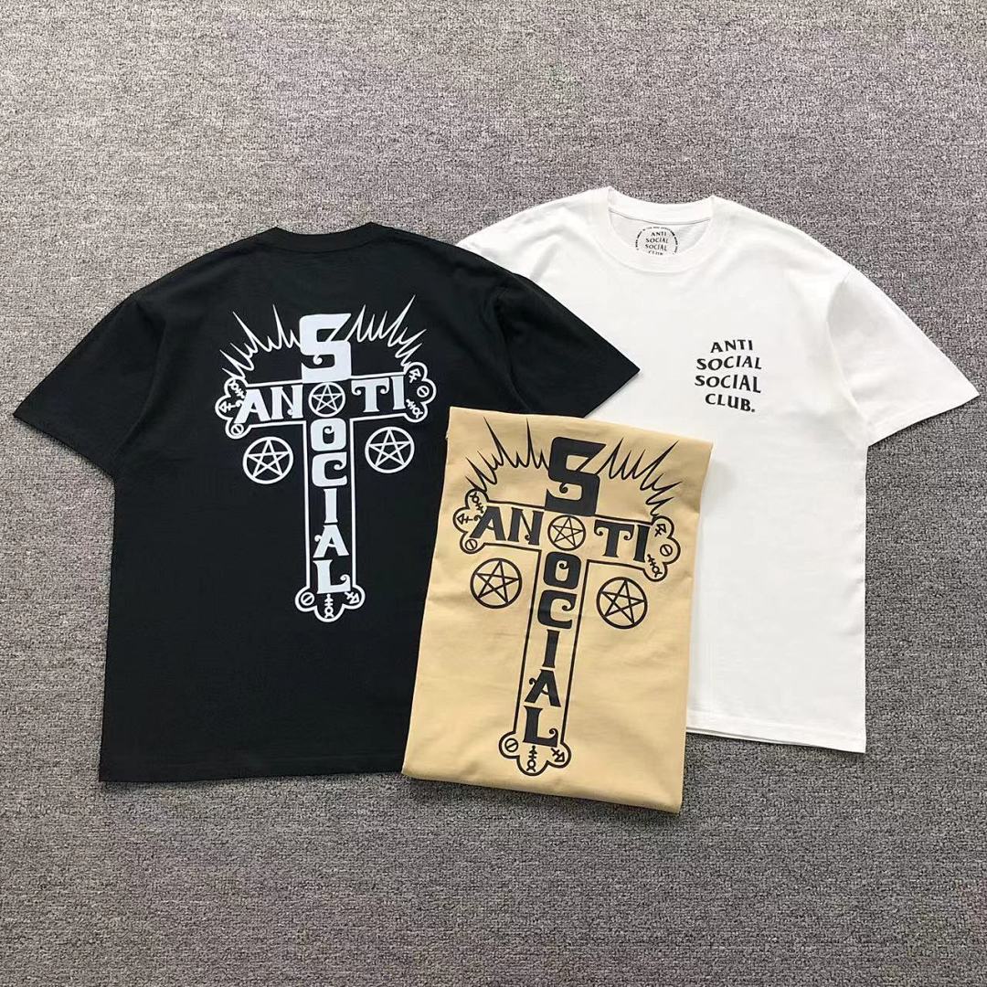 Christian Louboutin 85 ANTI SOCIAL CLUB T-SHIRT