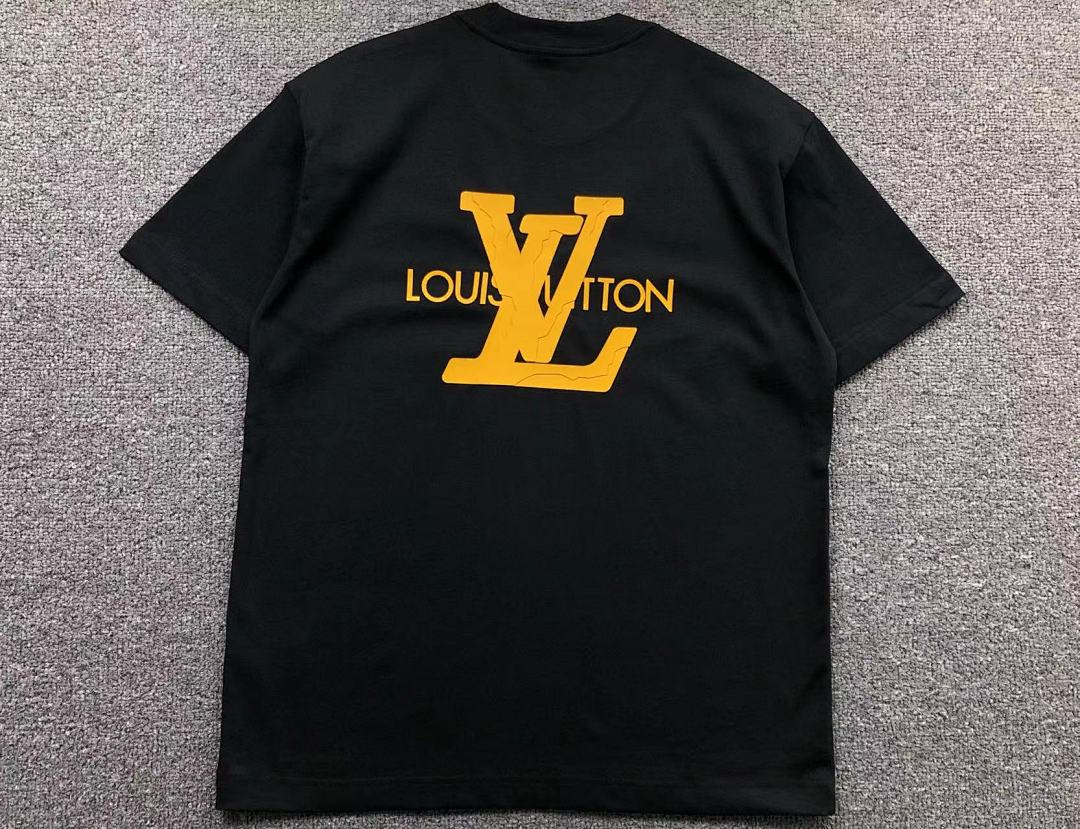 Louis Vuitton 125 L⭐ T-SHIRT 41112138821 (Im 170Cm 57Kg I Wear Size M In The Phot) - Image 7