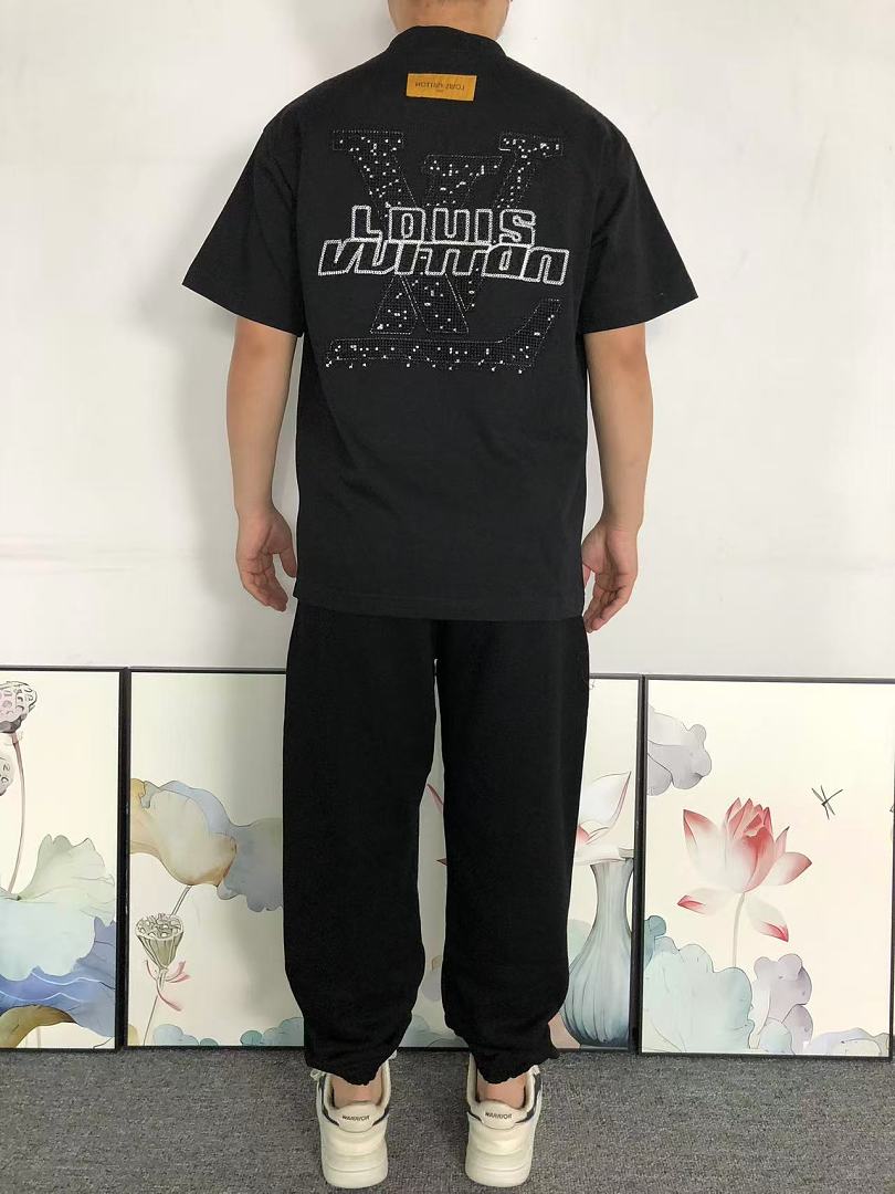 Louis Vuitton 108 L⭐ T-SHIRT 525221381 (Im 170Cm 60Kg I Wear Size S In The Phot) - Image 4