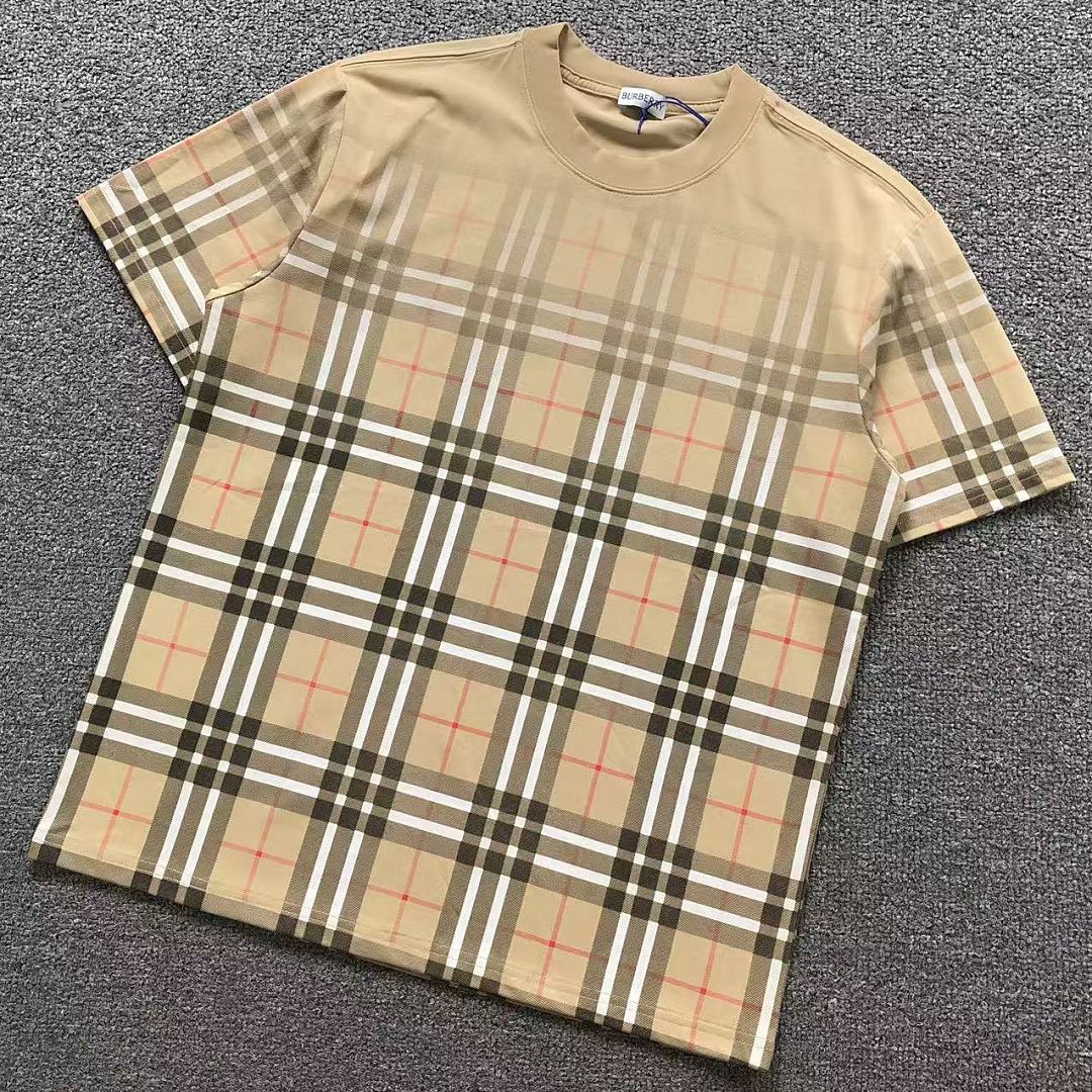 Burberry 135 B⭐R⭐E⭐RY T-SHIRT 3205200121 (Im 170Cm 60Kg I Wear Size M In The Phot)