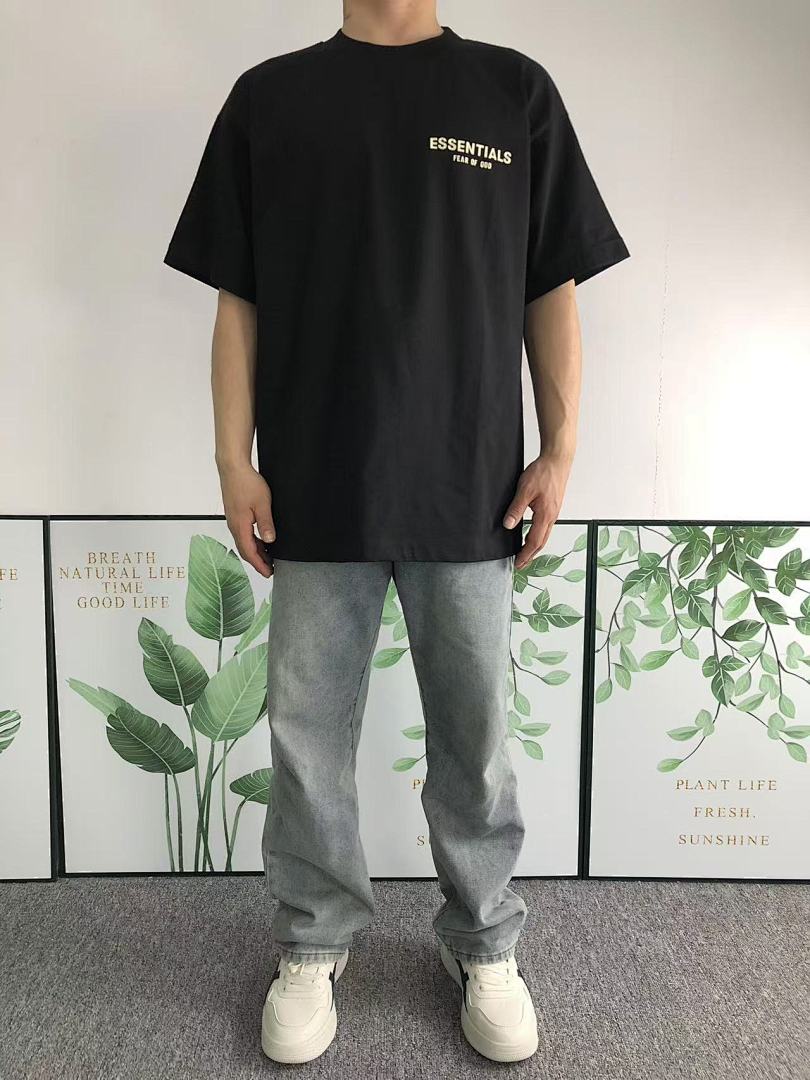Fear of God 105 FOG T-SHIRT 31120517 (Im 170Cm 57Kg I Wear Size S In The Phot) - Image 3