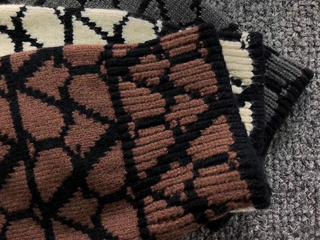 Valentino 158 VALENTINO SWEATER 41101321146 (Im 170Cm 60Kg I Wear Size M In The Phot) - Image 17