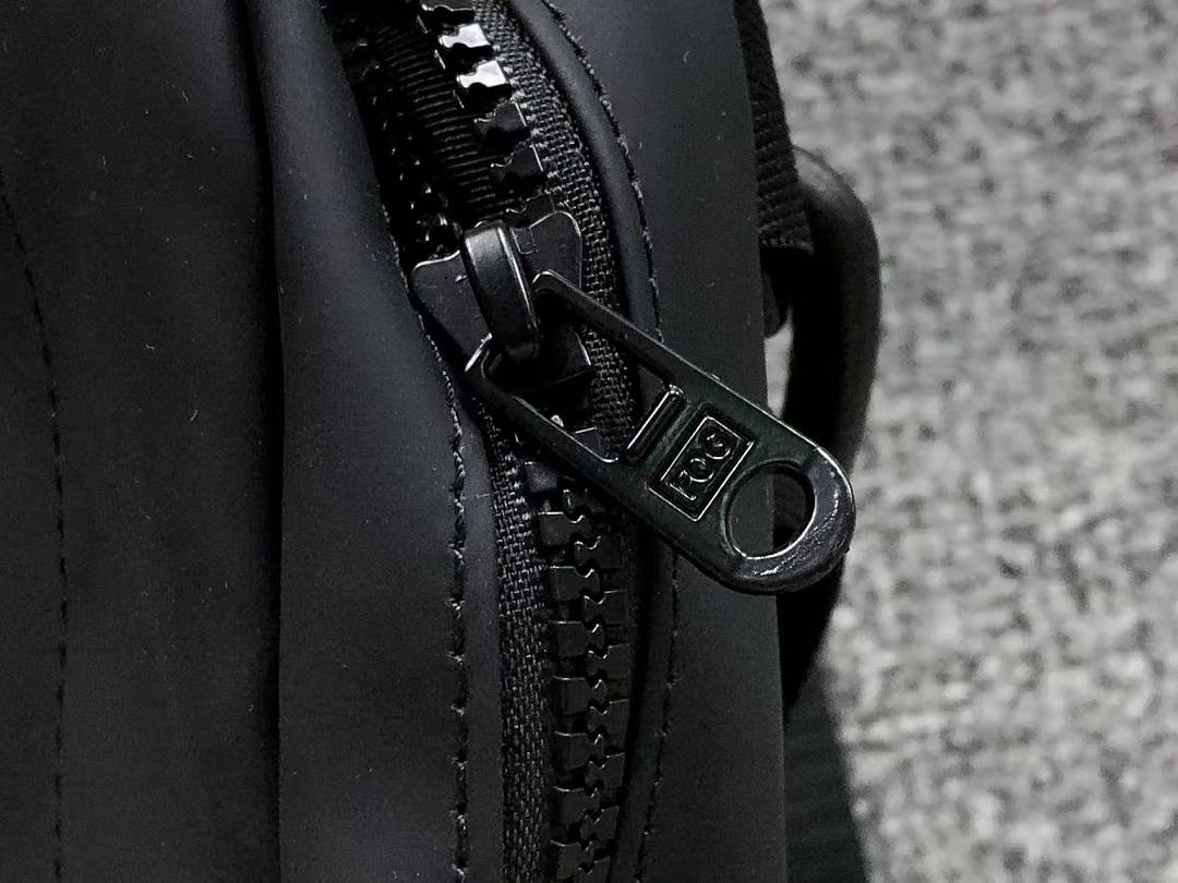 Fear of God 85 FOG BAG 5253005179 (Long 26CM* Wide 6CM* High 16CM) - Image 13
