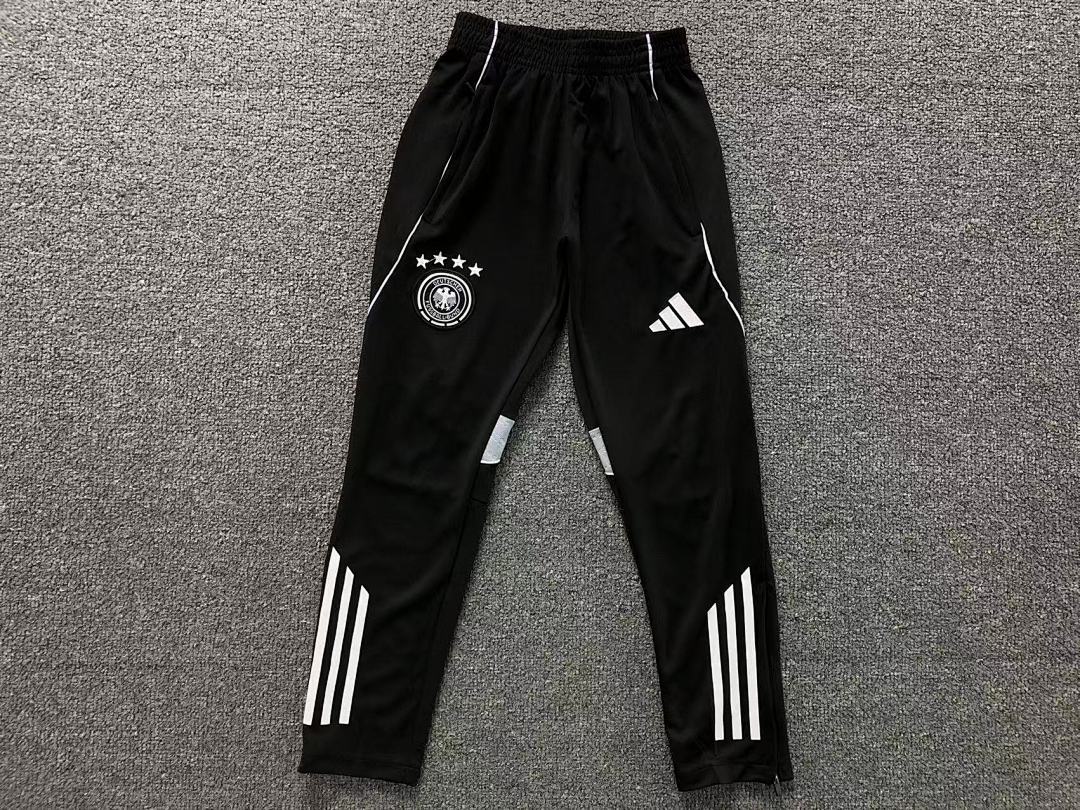 Chanel 135 FOOTBALL LONG SLEEVED TROUSERS - Image 16