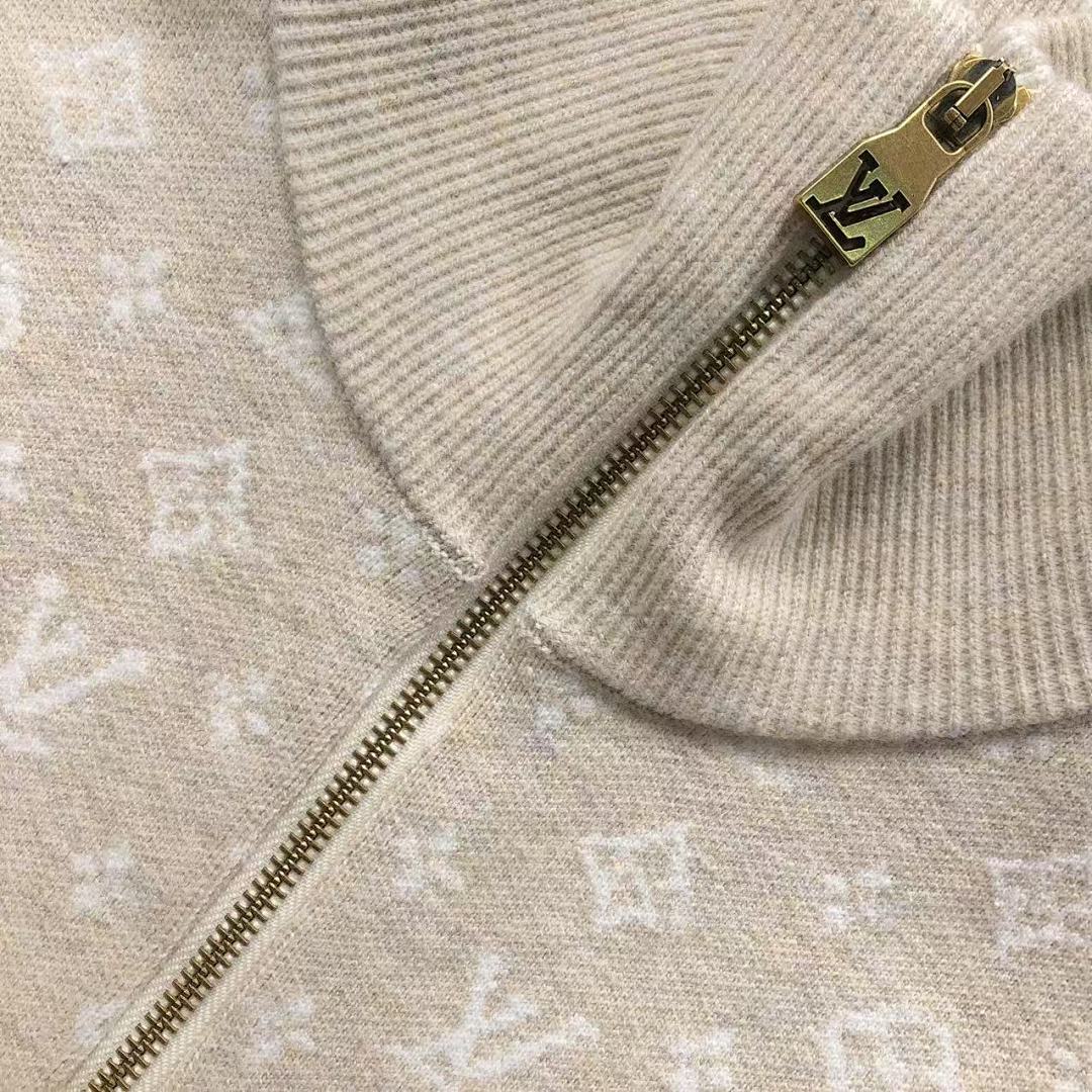 Louis Vuitton 368 L⭐ SWEATER 412101221 (Im 170Cm 60Kg I Wear Size M In The Phot) - Image 11