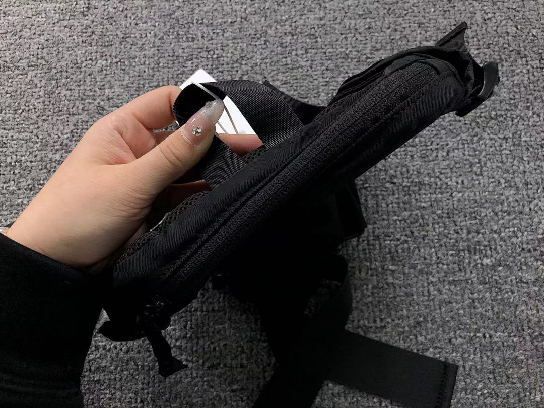 C.P. Company 138 CP BAG 411110529 (Long 21CM* Wide 6CM* High 15CM) - Image 23