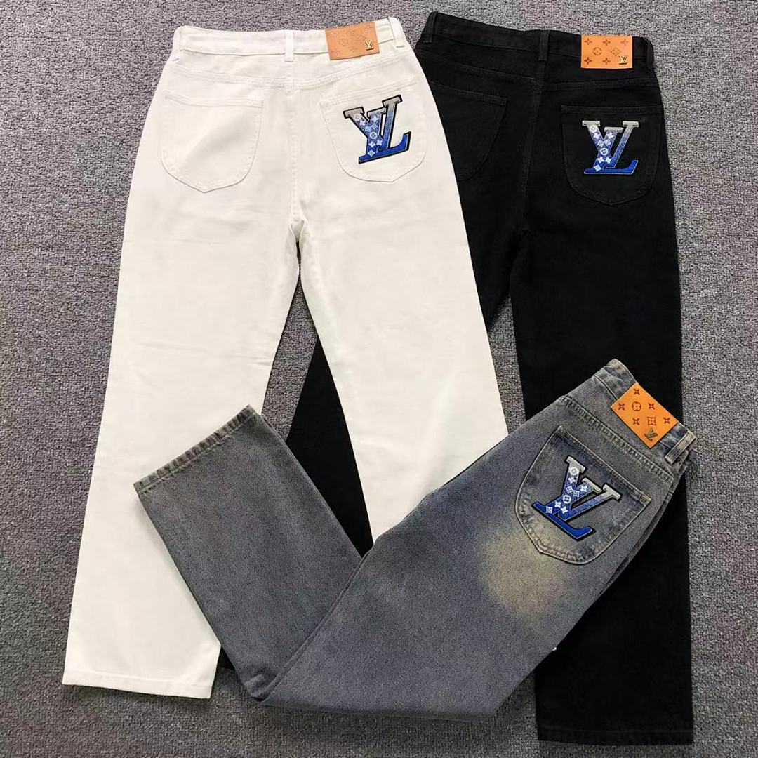Louis Vuitton 195 L⭐