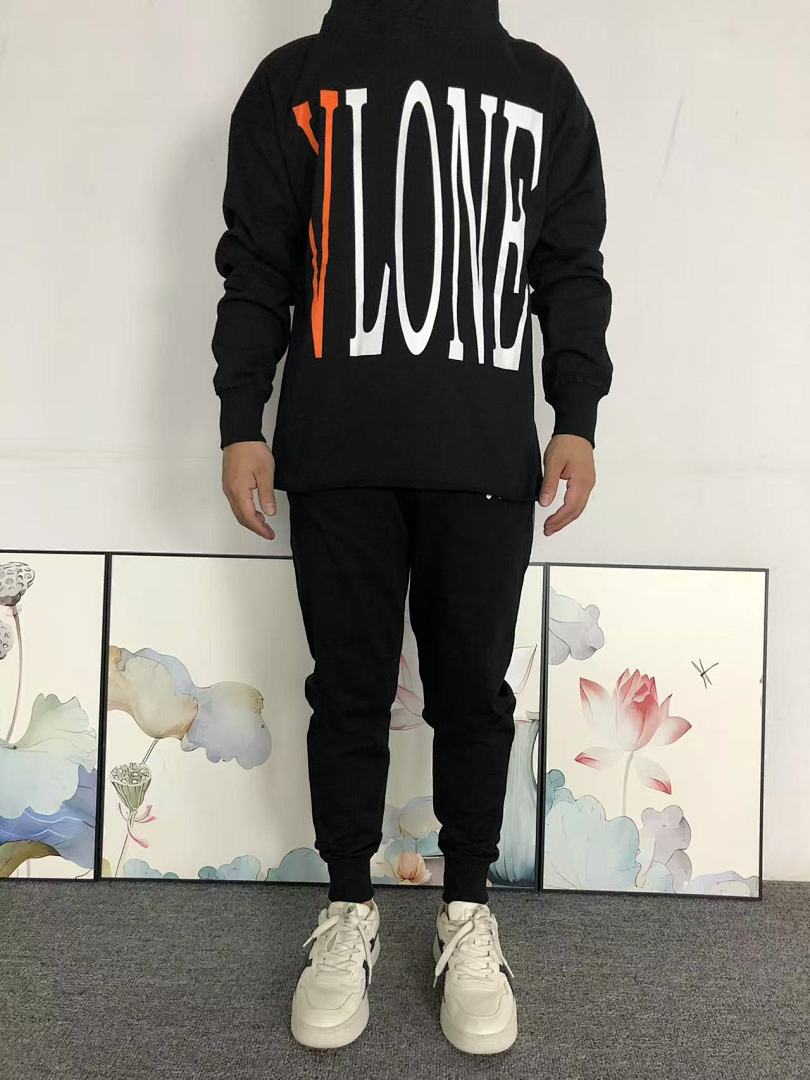 On Running 118 VLONE HOODIE 510117891 (Im 170Cm 60Kg I Wear Size S In The Phot) - Image 3