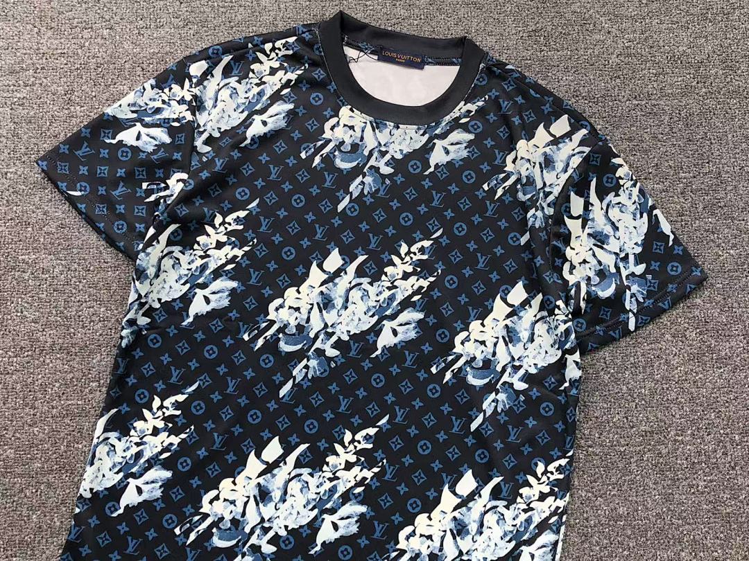 Louis Vuitton 79 L⭐ T-SHIRT 311120332 (Im 170Cm 57Kg I Wear Size M In The Phot) - Image 6