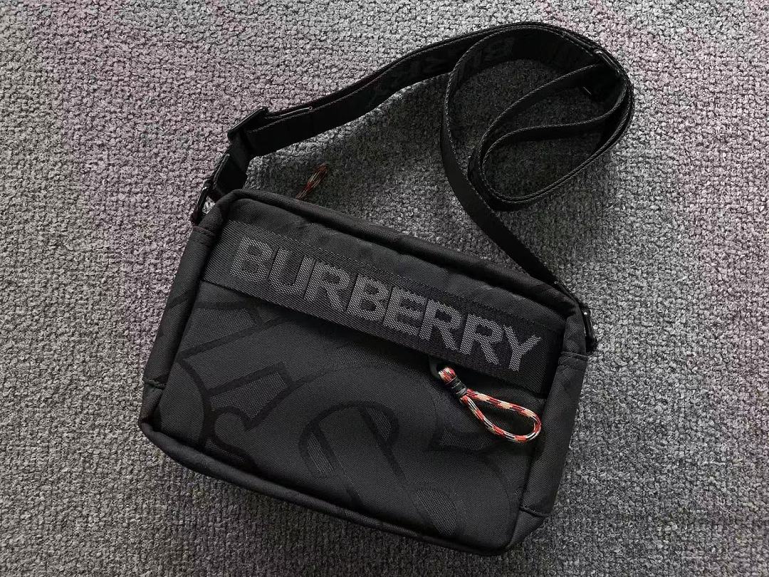 Burberry 145 B⭐R⭐E⭐RY BAG 3207070213 (Long 21CM* Wide 6CM* High 15CM) - Image 11