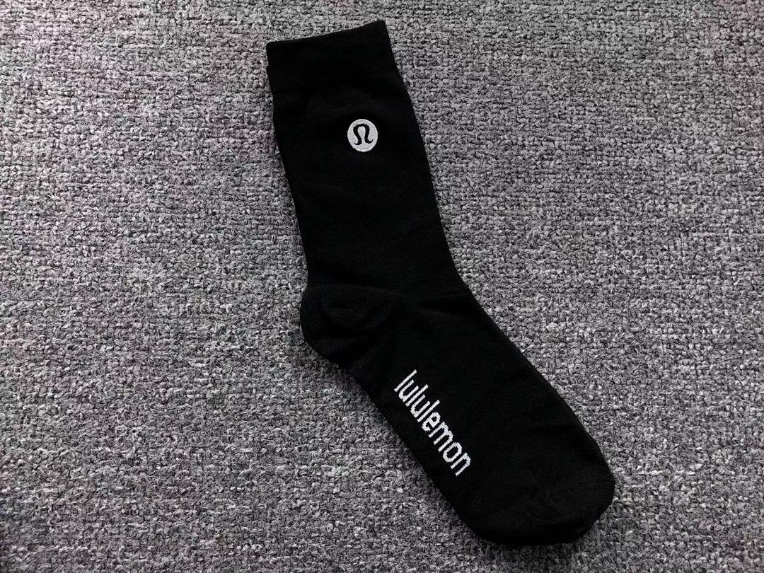 On Running 79 LULULEMON - Image 6