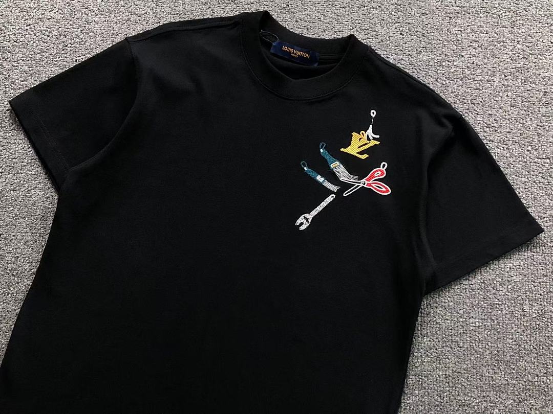 Louis Vuitton 125 L⭐ T-SHIRT 2208033615 (Im 170Cm 60Kg I Wear Size S In The Phot) - Image 11