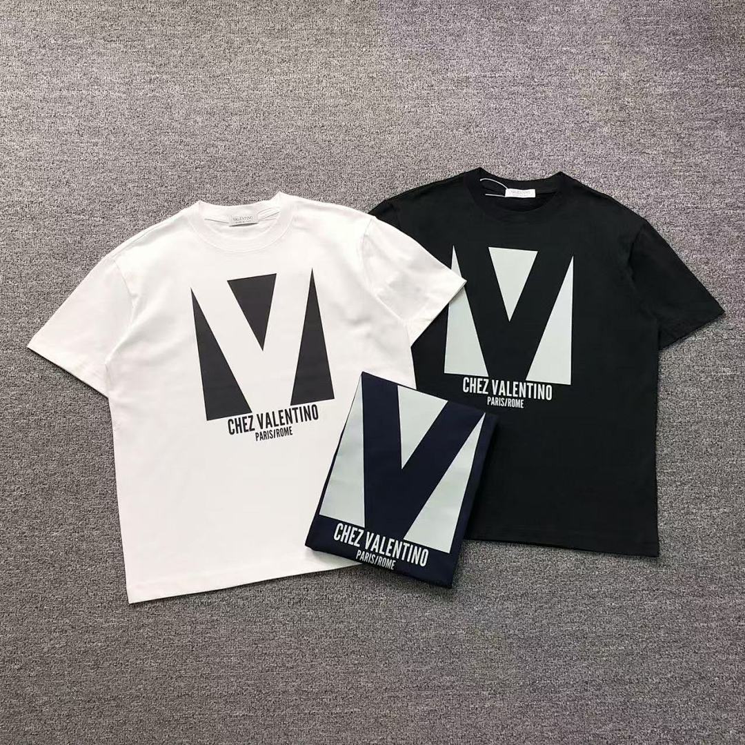 Valentino 115 VALENTINO T-SHIRT 412201221 (Im 170Cm 57Kg I Wear Size L In The Phot)