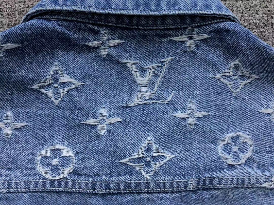 Louis Vuitton 235 L⭐ - Image 6