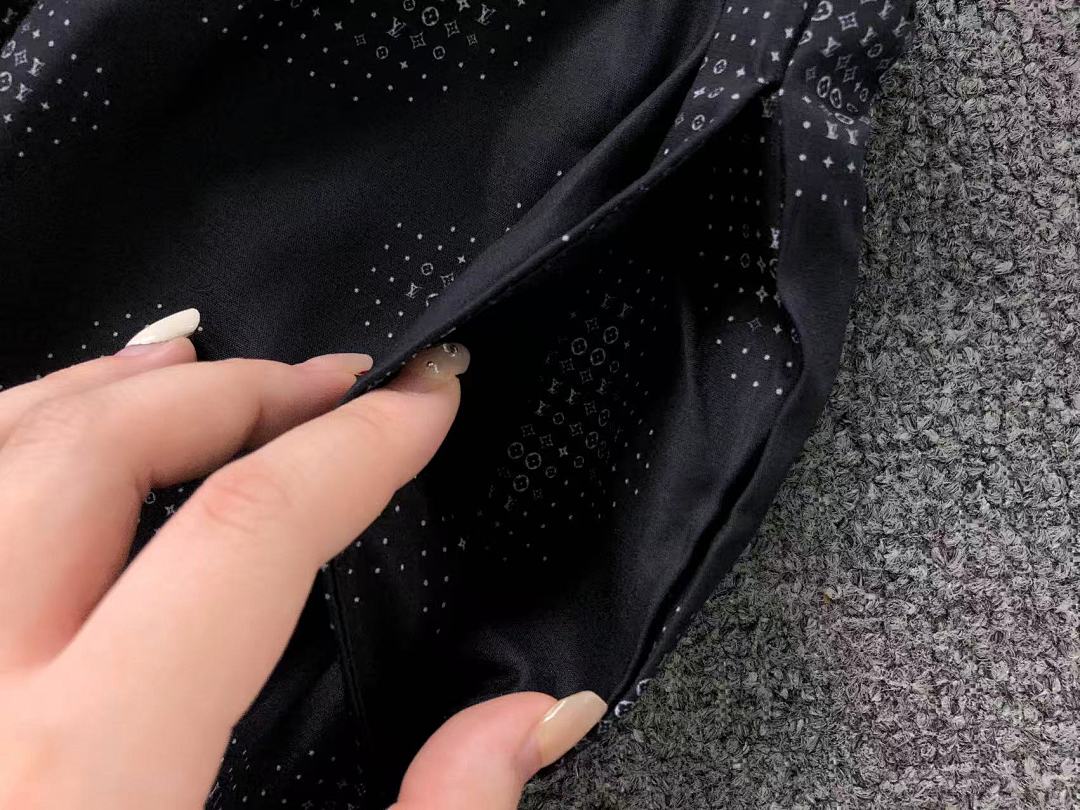 Louis Vuitton 85 L⭐ SHORTS 5240207100 (Im 170Cm 60Kg I Wear Size M In The Phot) - Image 16