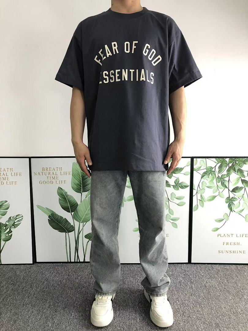 Fear of God 98 FOG T-SHIRT 31120417 (Im 170Cm 57Kg I Wear Size S In The Phot) - Image 3