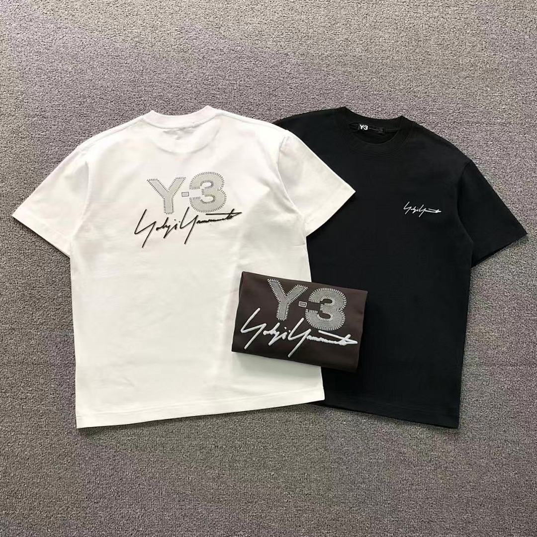 Y-3 118 Y-3 T-SHIRT 3201120621 (Im 170Cm 60Kg I Wear Size M In The Phot)