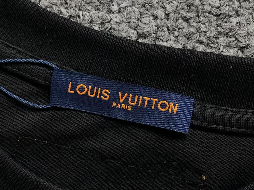 Louis Vuitton 108 L⭐ T-SHIRT 41061306126 (Im 170Cm 60Kg I Wear Size XS In The Phot) - Image 21