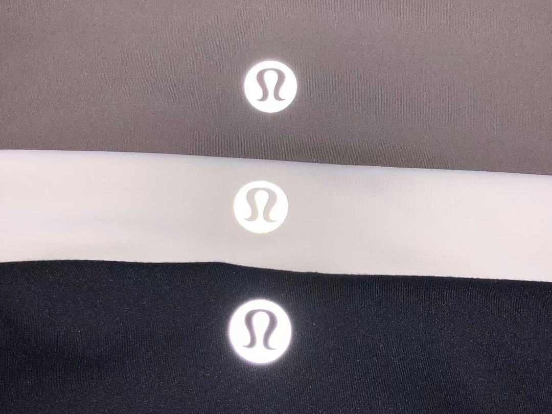 On Running 228 LULULEMON LONG SLEEVED FEMAIE - Image 13