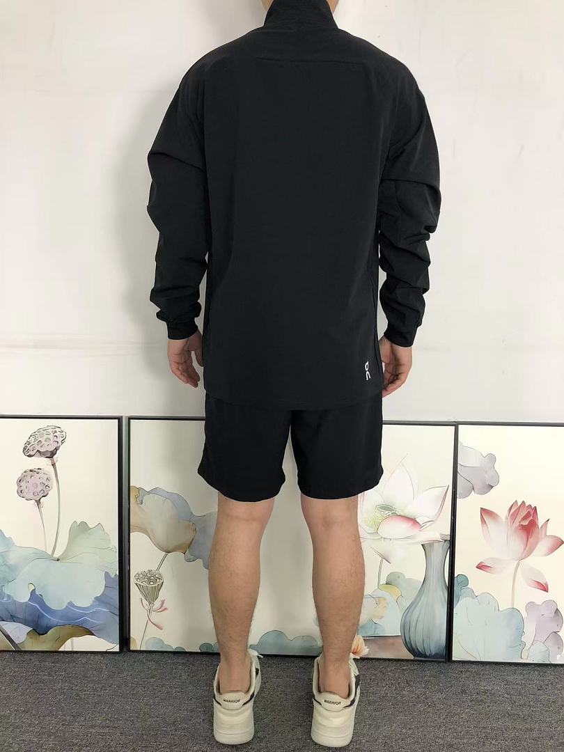 On Running 188 ON JACKET 2205270904 (Im 170Cm 60Kg I Wear Size L In The Phot) - Image 4