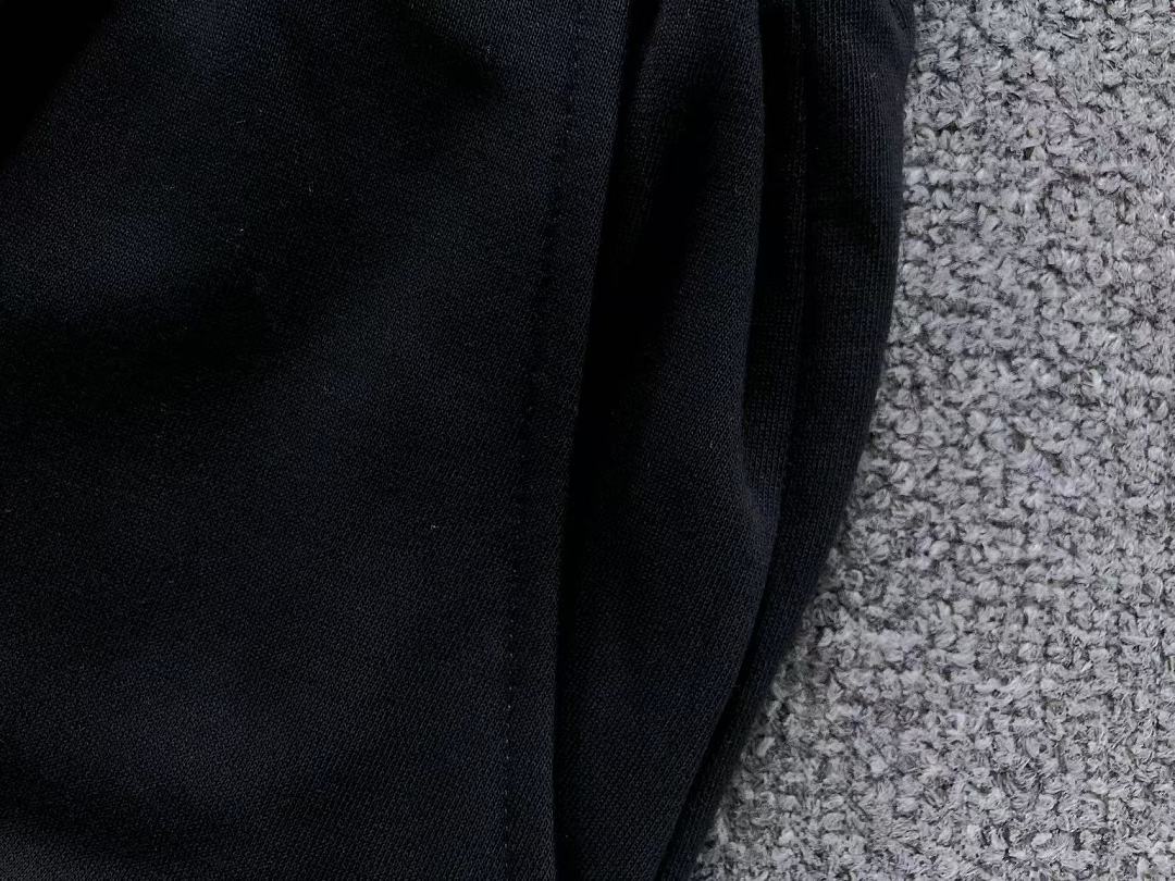 Louis Vuitton SHORTS 158 L⭐ T-SHIRT 2208020415 (Im 170Cm 60Kg I Wear Size S In The Phot) - Image 33