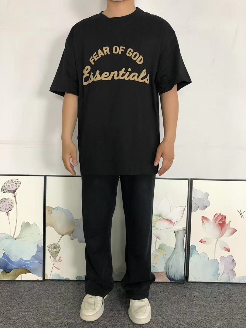 Fear of God 98 FOG T-SHIRT 22040413125 (Im 170Cm 60Kg I Wear Size M In The Phot) - Image 3