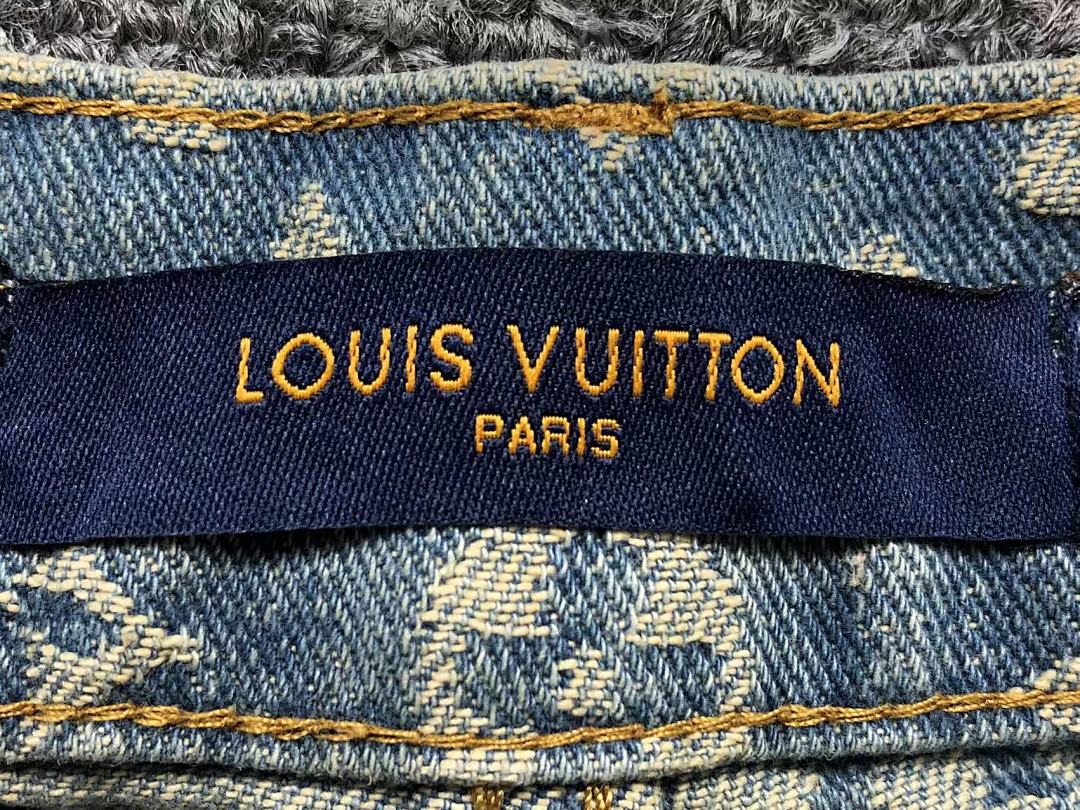 Louis Vuitton 208 L⭐ - Image 14