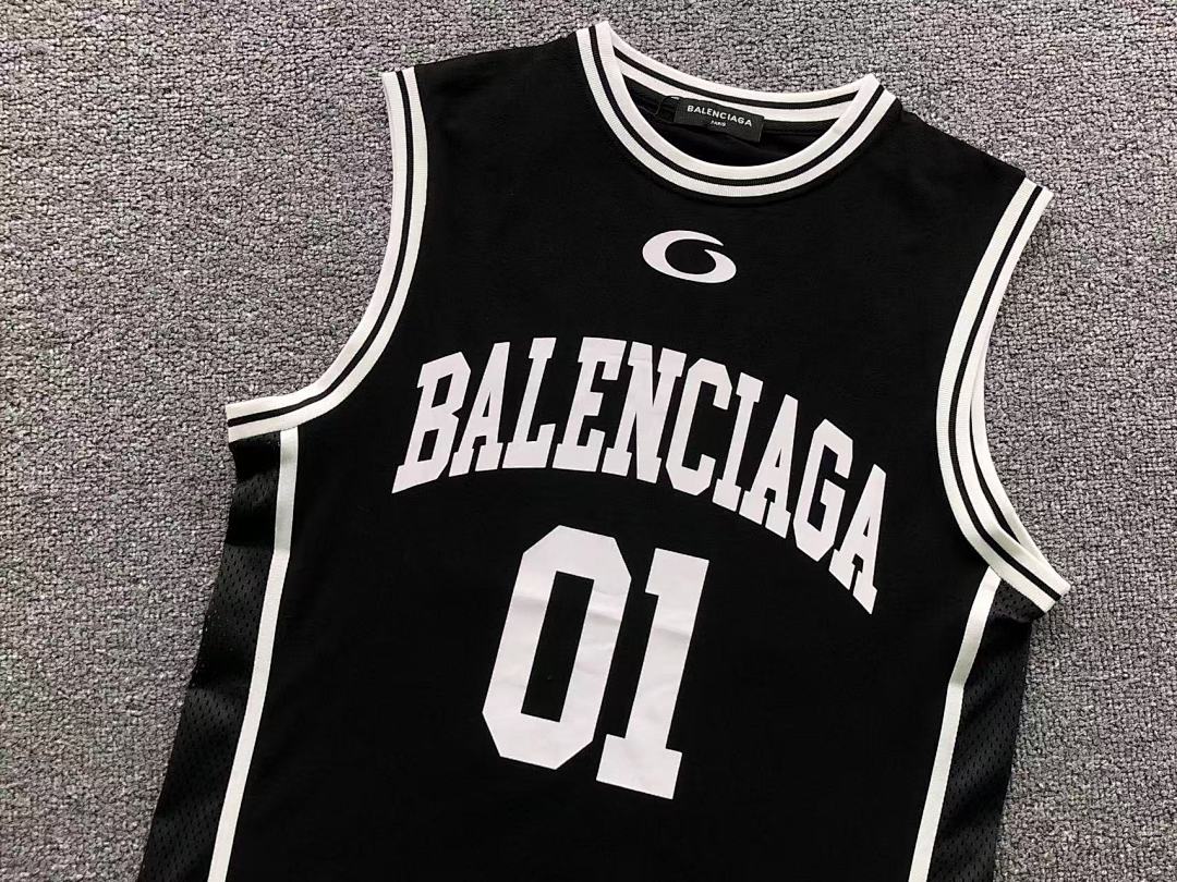 Balenciaga 115 B⭐L⭐⭐⭐IA⭐A VEST 2161602001 (Im 170Cm 60Kg I Wear Size M In The Phot) - Image 7