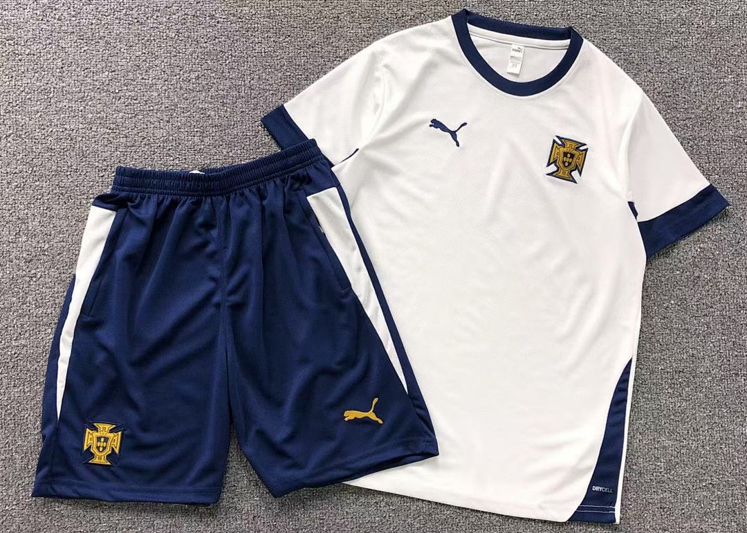 Chanel 85 FOOTBALL T-SHIRT SHORTS C - Image 4
