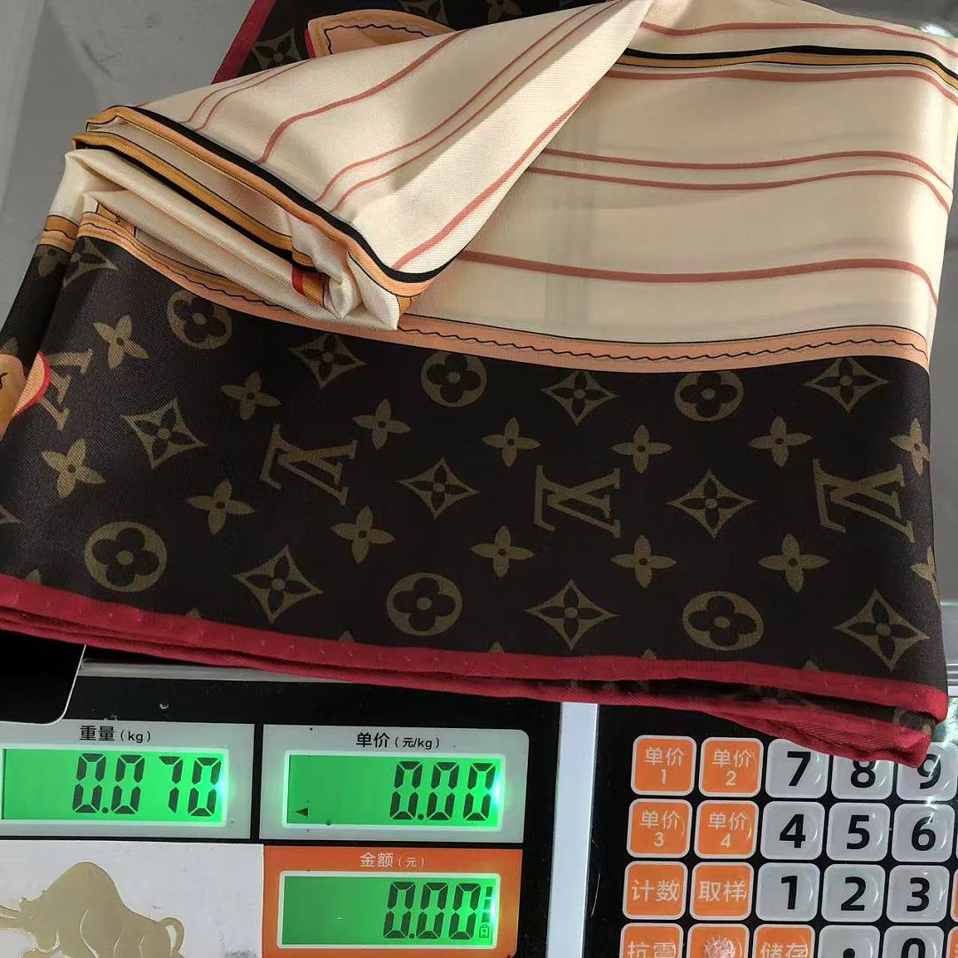 Louis Vuitton 95 L⭐ SCARF 5262013102 (Long 90CM* Wide - Image 9