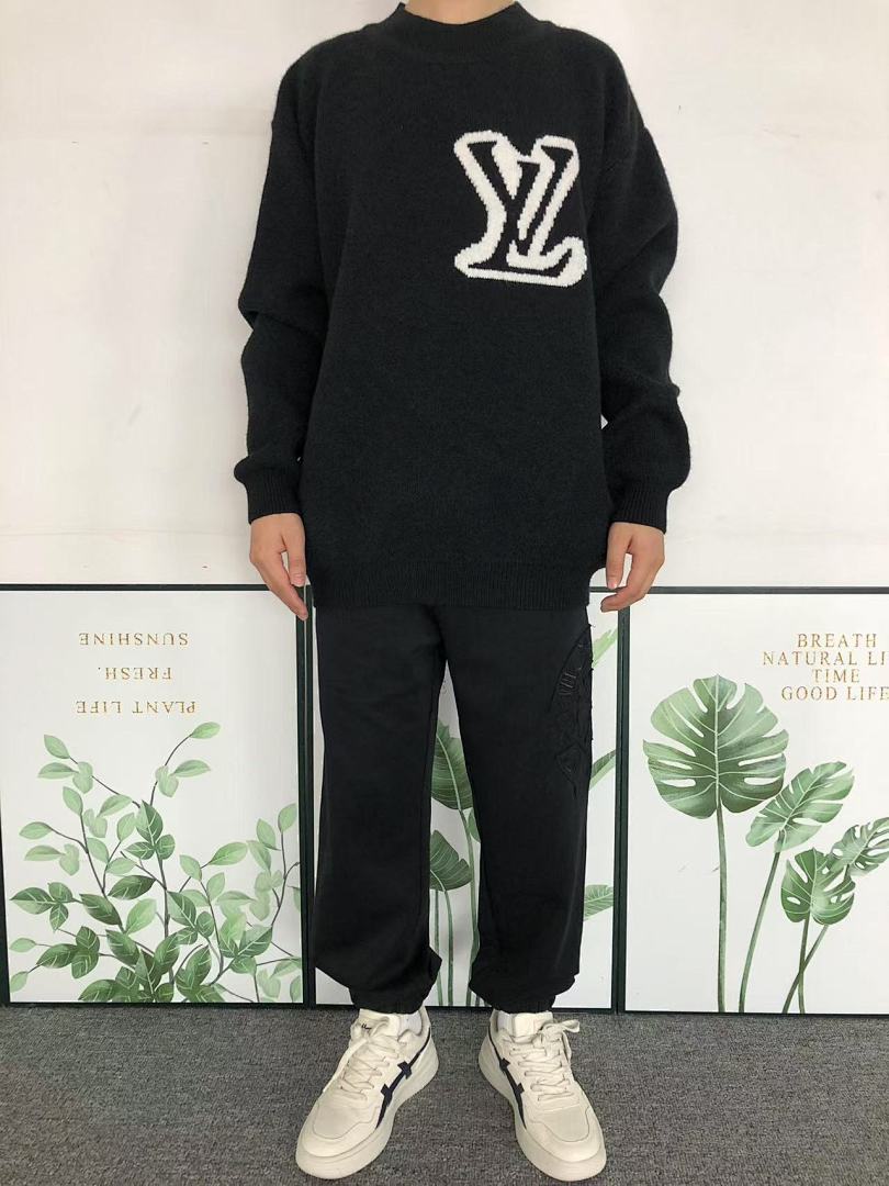Louis Vuitton 135 L⭐ SWEATER 503270383 (Im 170Cm 60Kg I Wear Size XL In The Phot) - Image 3