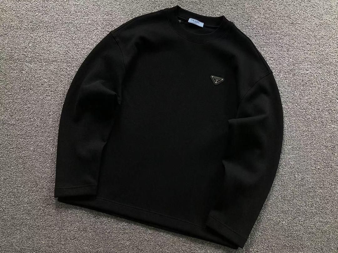 Prada 178 P⭐A⭐A LONG SLEEVED 2208081104 (Im 170Cm 60Kg I Wear Size M In The Phot) - Image 8
