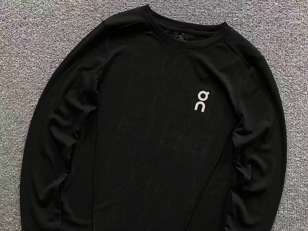 On Running 88 ON LONG SLEEVED FEMAIE - Image 13