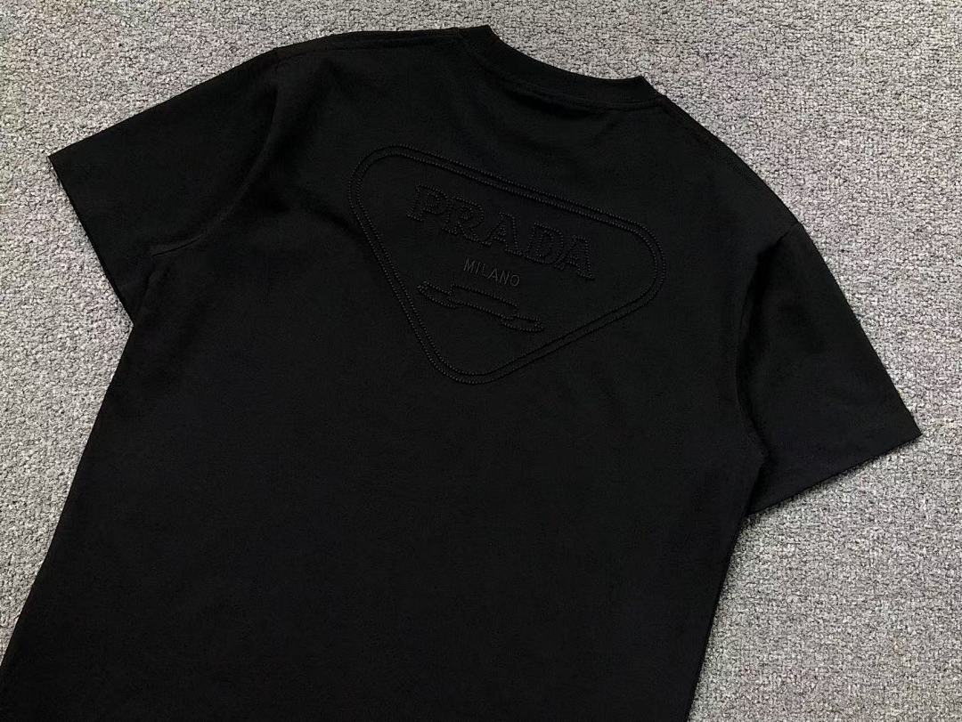 Prada 118 P⭐A⭐A T-SHIRT 11122008137 (Im 170Cm 55Kg I Wear Size M In The Phot) - Image 9