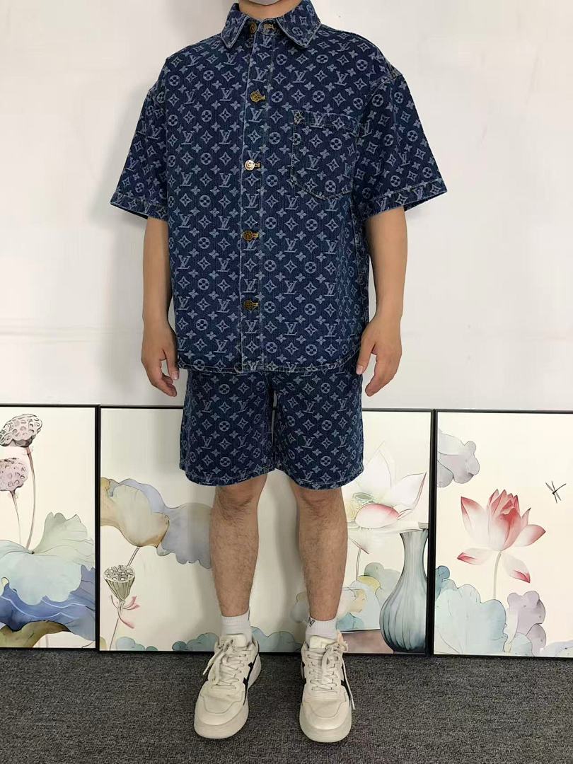 Louis Vuitton SHORTS 158 L⭐ T-SHIRT 3204091121 (Im 170Cm 60Kg I Wear Size S In The Phot) - Image 4