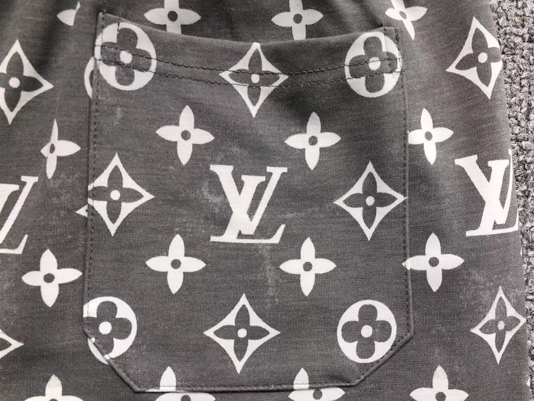 Louis Vuitton 138 L⭐ SHORTS T-SHIRT - Image 32